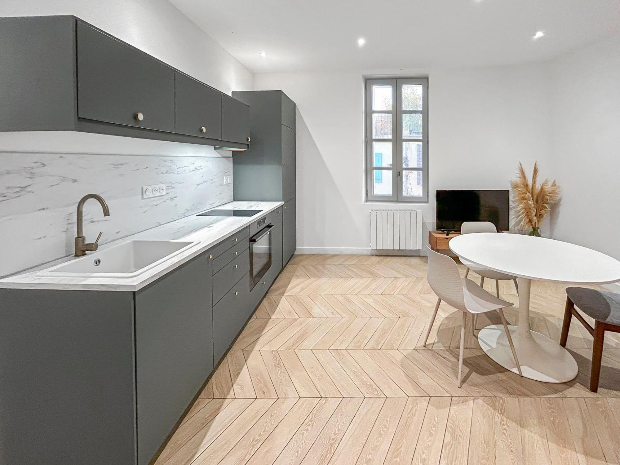 Hebergements Modernes & Cosy A Arles T3 Et T2 Elegants エクステリア 写真
