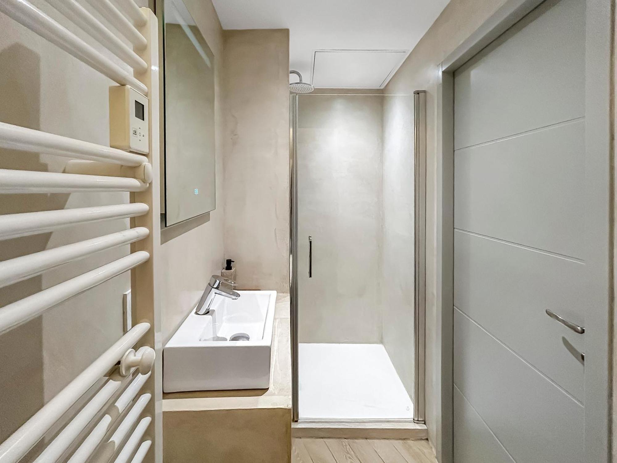 Hebergements Modernes & Cosy A Arles T3 Et T2 Elegants エクステリア 写真